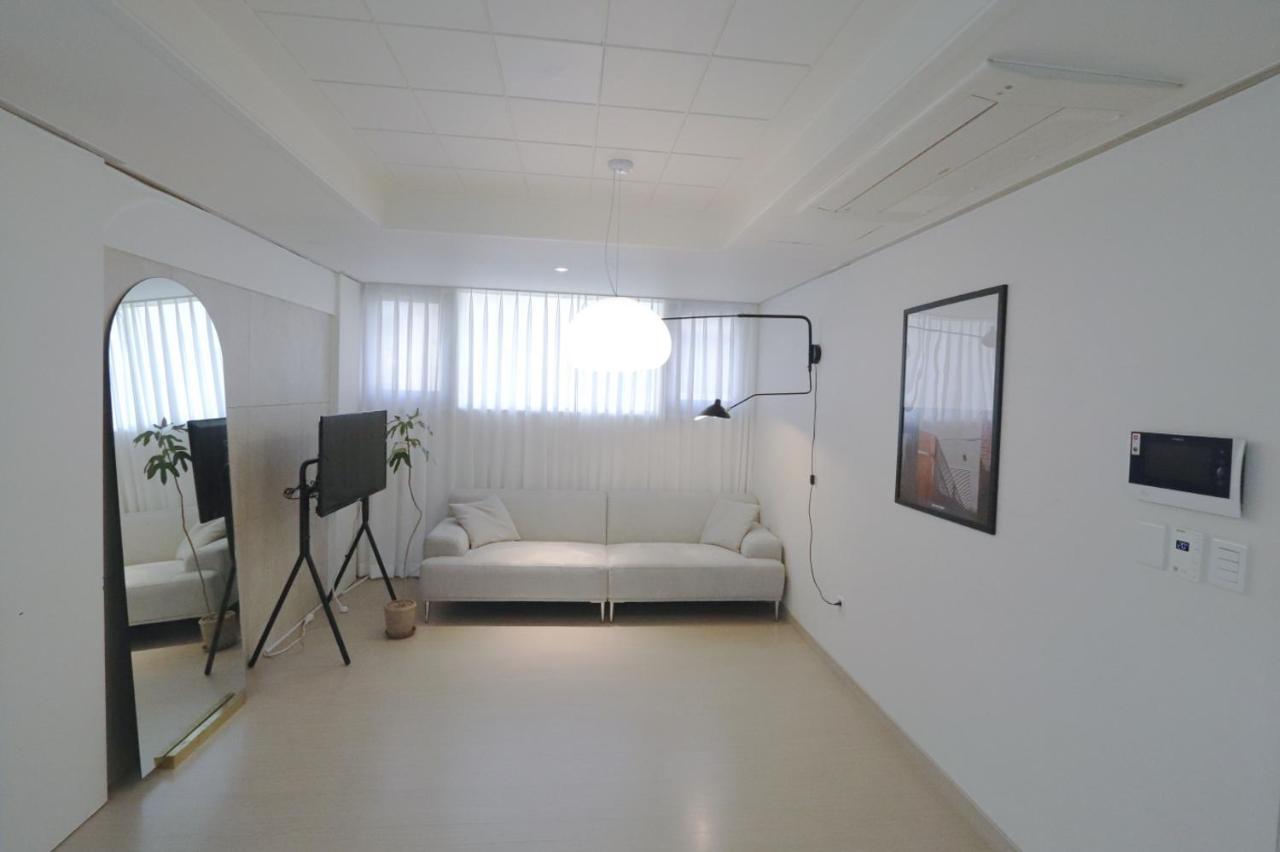 Lovely House Hongdae Appartement Seoel Buitenkant foto