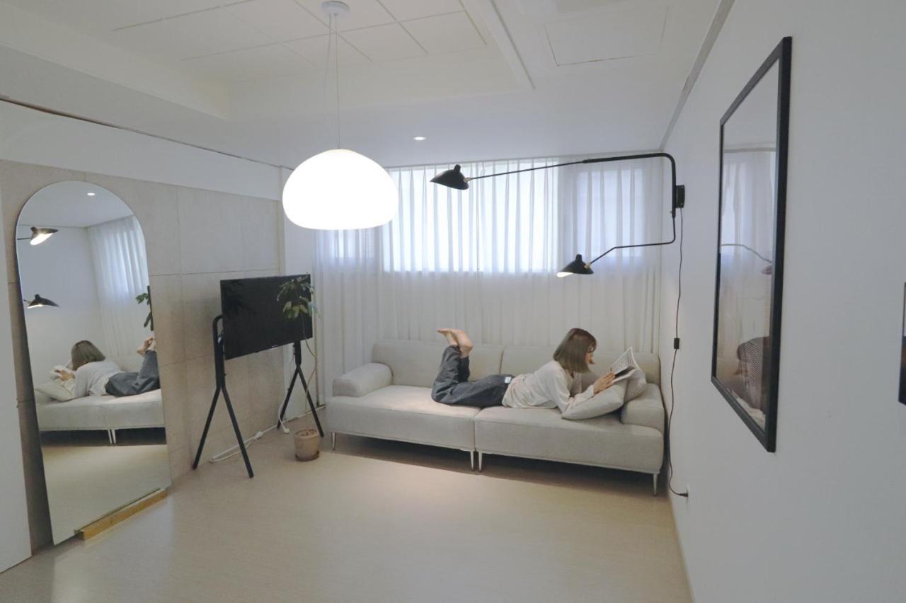 Lovely House Hongdae Appartement Seoel Buitenkant foto